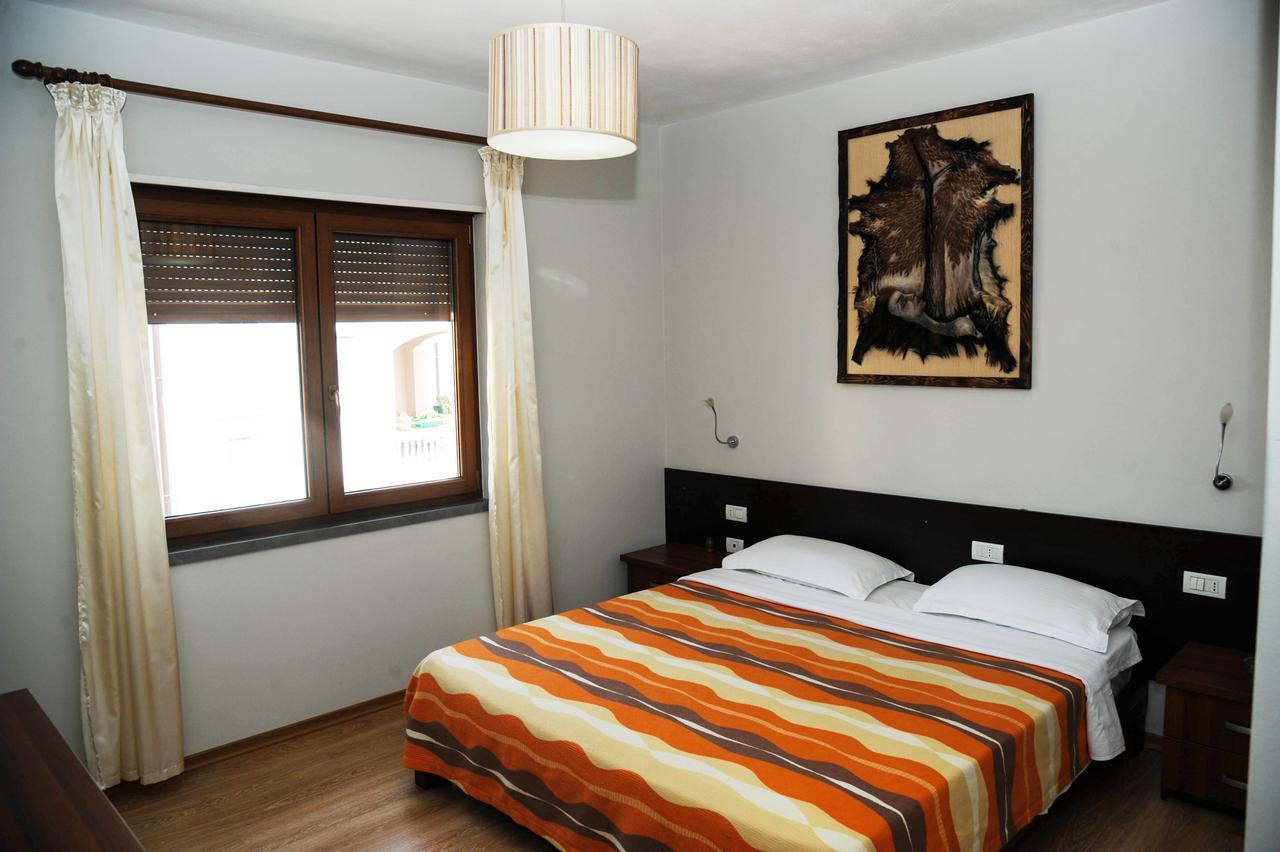 Hotel Eposi Shkoder Exterior photo