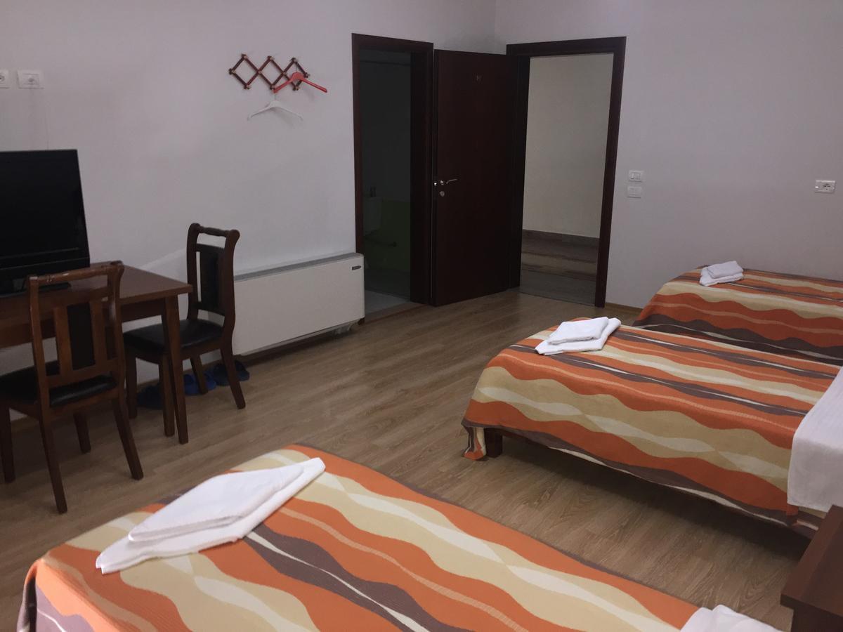 Hotel Eposi Shkoder Exterior photo